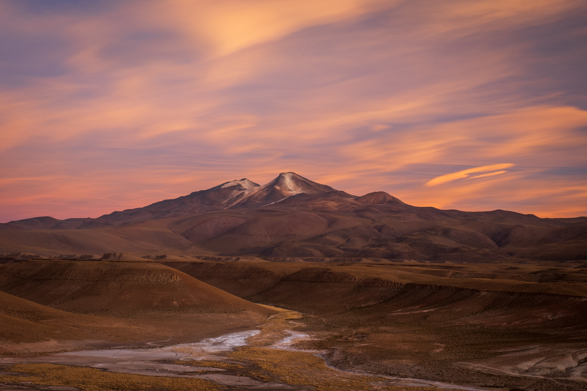 Sonnenuntergang am Uturuncu Vulkan in Bolivien.