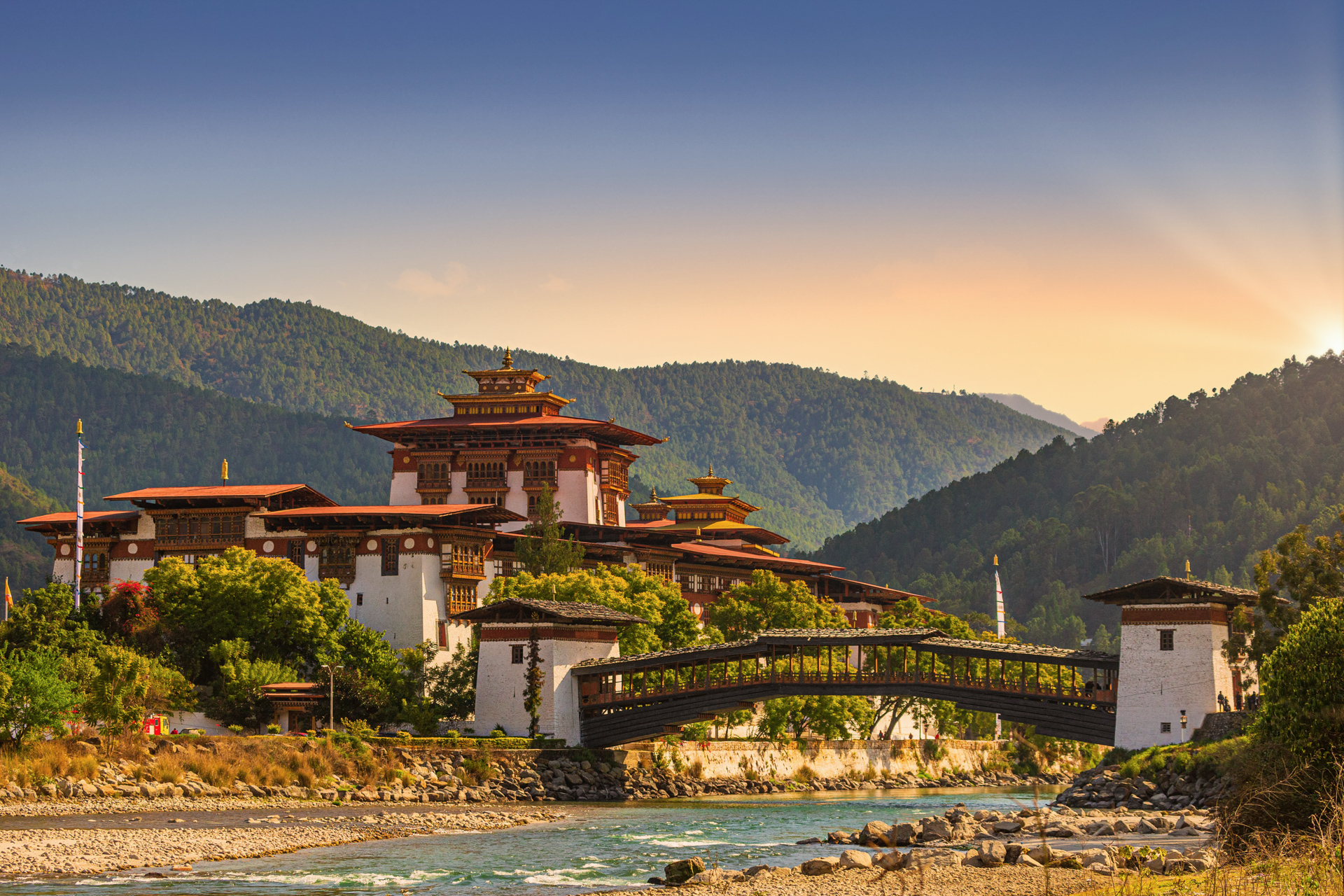 Die buddhistische Klosterburg Punakha Dzong.