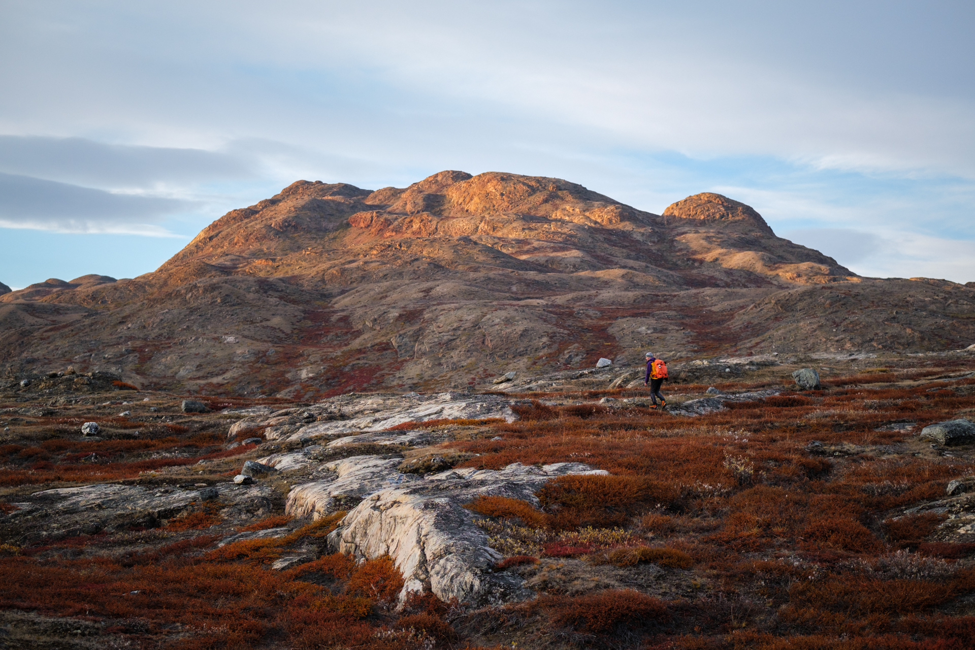 Trekking at Harefjord in Scoresbysund.